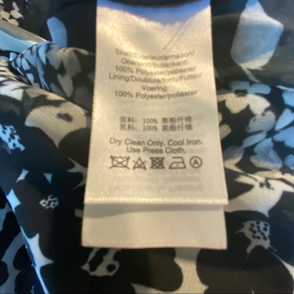 NWT DKNY Mixed Floral Chiffon V-Neck Midi Wrap Dress (Black size 2) - Picture 5 of 6